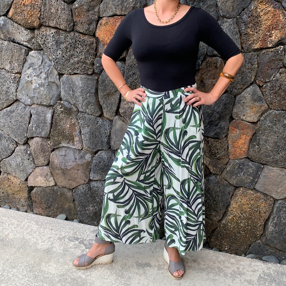 Wide leg tropical pants